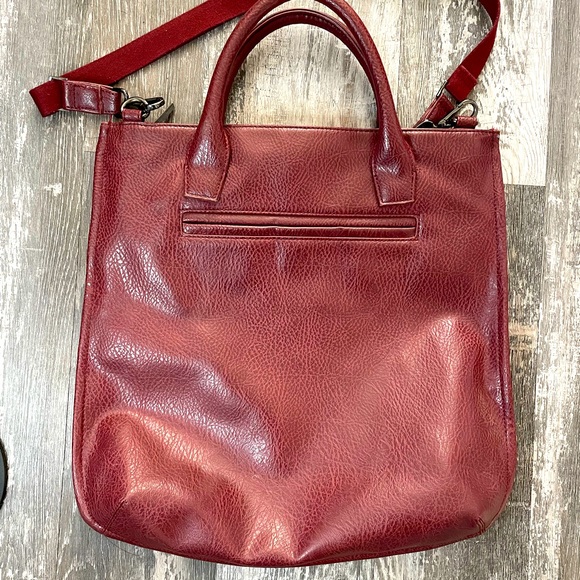 Matt & Nat Messenger/Laptop Bag - Picture 7 of 8